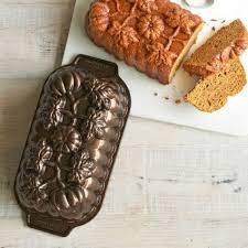 Sur la table teamed with pastry chef and baking teacher cindy mushet to bring you the ultimate guide to baking. Sur La Table Let Them Eat Cake Pumpkin Loaf Pumpkin Spice Cake