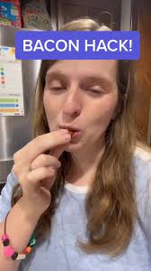 Bacon 🥓 🤤 #baconlovers #collegehacks101 #microwavehack #ketotiktokfood  #secretingredient #butitsdelicious #kitchenhackschef