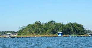 Harga tiket masuk ke waduk darma pada hari biasa hanya rp 4.000 saja per orang, sedangkan saat akhir pekan atau liburan tarifnya rp 5.000/orang. Waduk Darma Waduk Buatan Nan Cantik Menyimpan Sejuta Misteri Tempat Me
