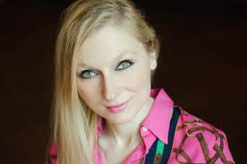 Hire Beata Golec- pianist and organist
