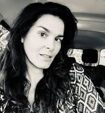 Some guy just said to me, “Hey! You look like that actress! The one with  the lazy eye!”. So I looked at him like this & said, “I DONT HAVE A LAZY