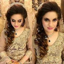 Tie your hair in a bun is the traditional bride and groom hair, mostly for the bride pakistan. Stylish And Trendy Pakistani Bridal Wedding Hairstyles For Your Special Day Fashion Cluba