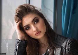 الصور حلا الترك Hala Al Turk Turk Sneakers