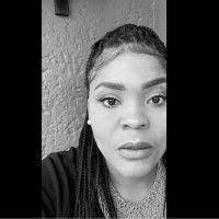 Petra Romero's Instagram, Twitter & Facebook