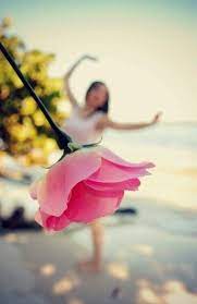 Creative Photography Ideas Of The Day That Are Absolutely Awesome 20 Pics Awed Owl Illusion Photography Perspective Photography Nature Photography Quotes