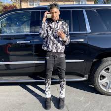 Tons of awesome nle choppa cartoon wallpapers to download for free. Nle Choppa Outfit From March 28 2020 What S On The Star