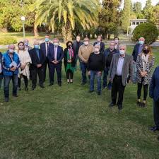 De om tsé (autor) formato: Por Decreto Se Limitaron Los Traspasos Entre Obras Sociales