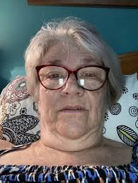 Short haircut for older Ladies