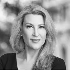 Jennifer Glasser's Instagram, Twitter & Facebook