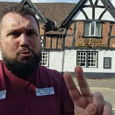 Day 933 (04/10/2024) Bromsgrove (Part One) Still flying solo, I decided to  head into Worcestershire and to the lovely little town of Bromsgrove. I  knew I'd have to make some tough decisions