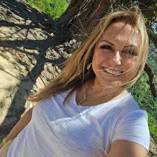 Parabéns ao nosso vice-presidente Alessandro Lemos, a família Amakha Paris  te deseja felicidades e muitos anos de vida! 🎊🎆🎉 #AmakhaParis  #AmakhaOficial #AmakhaCosmeticos #FelizAniversário #VicePresidente