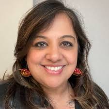 Donna Powers's Instagram, Twitter & Facebook