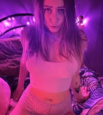 SophieBaley Nude on Cam. Live sex chat on Fapchat