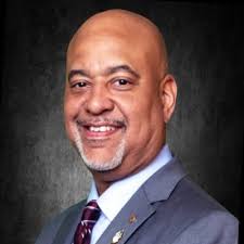 Aria Branch Receives Stephanie Mash Sykes, Esq. Award for Excellence in  Social Justice from the African American Mayors Association