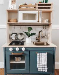 Ikea Hack Duktig Changement De Couleur Poignets Et Robinetterie Marie Claire Cuisinette Ikea Cuisine En Bois Enfant Ikea Cuisine Jeu