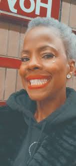 Alumni shares experience at high school reunion