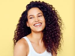 If your hair is straight or slightly wavy, try brushing it every 5 minutes while it dries. How To Air Dry Hair Without The Frizz Chatelaine