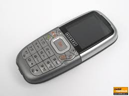 Alcatel OT 556: všechno hezky zaoblíme ...