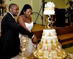 4:58pm on mar 03, 2009. Pin By Beautiful Brown Bride On The Cake Traditional Wedding Cake Wedding Pictures Broken Marriage