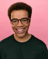 New Headshots! 😎 📸 Headshots by: @cquinnphotos 💄 Makeup by: @madcbs