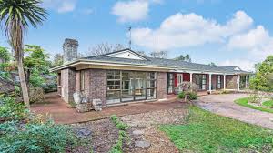 Red hill road & co is stocked in boutiques in heathmont, boronia, albury and wagga wagga. An Affordable Semi Suburban Retreat 29 Red Hill Road Red Hill Agent Companyname