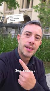 Respuesta a @ththaliaa Confirmen porque yo creo que disociaron. #parecidos  #abogado #funny #actor #comedia