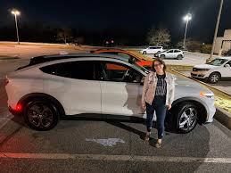 Elon musk needs to step down as the CEO of Tesla and go be Donnie boss  because he is tarnishing an innovative brand