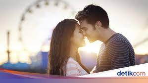 Pada Kasus Ekstrem Ciuman Bibir Pun Bisa Timbulkan Risiko Kanker