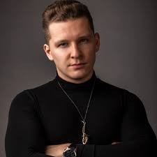 Kulturellpubrunde‼️ Hvem gleder seg til årets kulturelle pubrunde? Vi  gleder oss enormt🤩 Vi kan med stor glede presentere Adrian Szajna som vil  i år spille for oss igjen!🎷🎶 Husk det at han