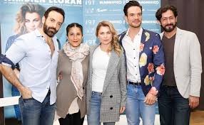 Explore @ludwikapaleta twitter profile and download videos and photos instagram: Ludwika Paleta Presenta Los Hijos Tambien Lloran