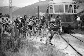 La course by tour de france, the. Pin By Armando Doroteo On Group Tour De France Memorable Moments Bicycle Race Tour De France Cycling Magazine