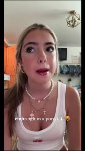 Embreighcourtlyn Hair Tut