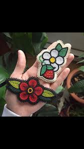 Buy beaded native american flower on ebay. Pin By Wendy Demerchant On Beadwork Beaded Jewelry Patterns Beaded Flowers Patterns Native Beading Patterns