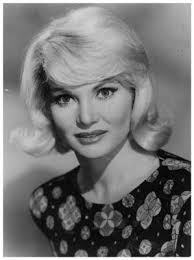 DIANE CILENTO 10-05-1933 til 10-06-2011 (78) AUSTRALIAN ACTRESS and AUTHOR