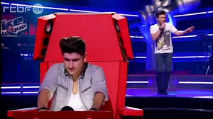 Miley cyrus and alicia keys join adam levine, blake shelton on the judging panel for the new season, along with host carson daly — which premieres on sunday, august 21st! The Voice Belgique Blind Auditions Robin Guerit Video Dailymotion