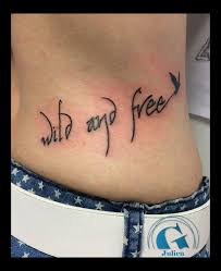 Tatouage phrase femme bras 16 minimalist tattoos for every. Tatouage Femme Phrase Graphicaderme