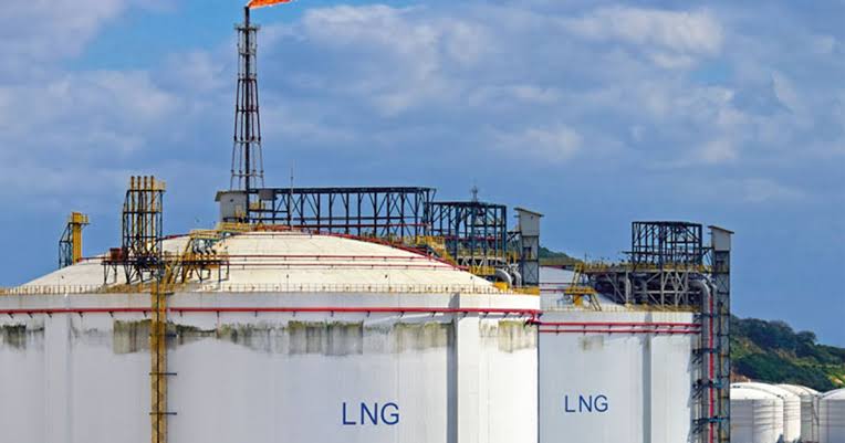 Africa's next LNG giant tells local firms: Earn your place in our $50  billion gas boom | Business Insider Africa