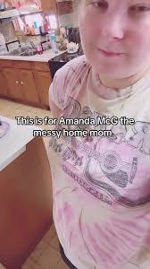 Natalie Busch's Instagram, Twitter & Facebook