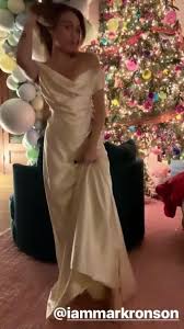 When miley cyrus wed longtime love liam hemsworth, she wore vivienne westwood, the fashion labeled confirmed to usa today thursday in a press release. Miley Cyrus Dances To Uptown Funk In Her 6 800 Wedding Dress After Marrying Liam Hemsworth In Secret Ceremony