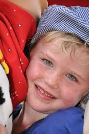 Little girl's battle with lymphoma brings community together