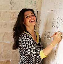 Established in 2010, black by design offers the latest contemporary designer homeware and accessories from top brands including alessi, bronte by moon, lsa, umbra and umage.our business started by offering only sleek, classic black homeware, however as we've grown we've incorporated other colours that we believe are the perfect accents to your home. Es Devlin Wikipedia