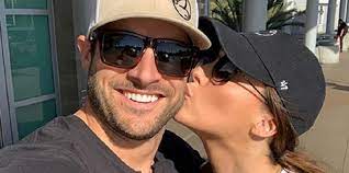 Becca Kufrin And Garrett Yrigoyen Dedicate Sweet Posts To Each Other On Instagram Tv Shows Ace