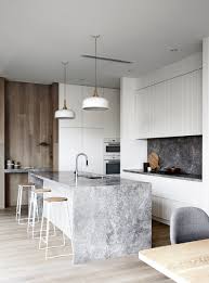 Mim Design Brings Symmetry To The Beach Habitus Living Interior Design Kitchen Kitchen Interior Modern Kitchen