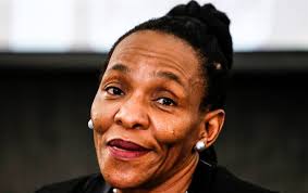 Wie is die vrou wat SA se hoofregter kan word?