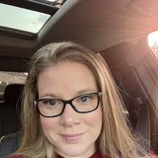 What books are similar to The Housemaid?