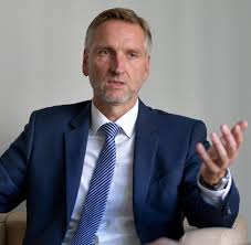 Although reitschuster's claims are disputed, … Verfassungsschutz Spricht Von Neuem Verschworungs Extremismus Welt