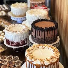 Wedding cake flavors, fillings, icing, pricing, and more. Wedding Cakes Amycakes Bakery