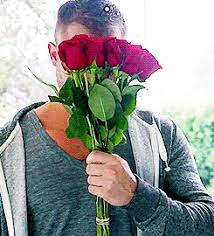 Voir d'autres gifs de cette catégorie vous pouvez retrouver tout ces gifs sur les sites a wish for your sweetheart to make him/ her feel wonderful. Https S Media Cache Ak0 Pinimg Com Originals 86 2d 41 862d415352b03a138db6ff89629bba78 Gif Flowers For Men Best Flower Delivery Romantic Gif