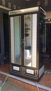 Sehingga, memilih lemari dapur dengan kualitas terbaik menjadi hal yang perlu dilakuan. Desain Lemari Pakaian Aluminium Language Id Lemari Pakaian Aluminium Frame Coklat Kaca Es 3 Pintu