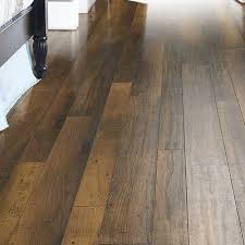 Shaw Floors Left Bank 5 X 48 X 7 94mm Maple Laminate In Boulevard Maple Pisos Casa Rosita Y Istas